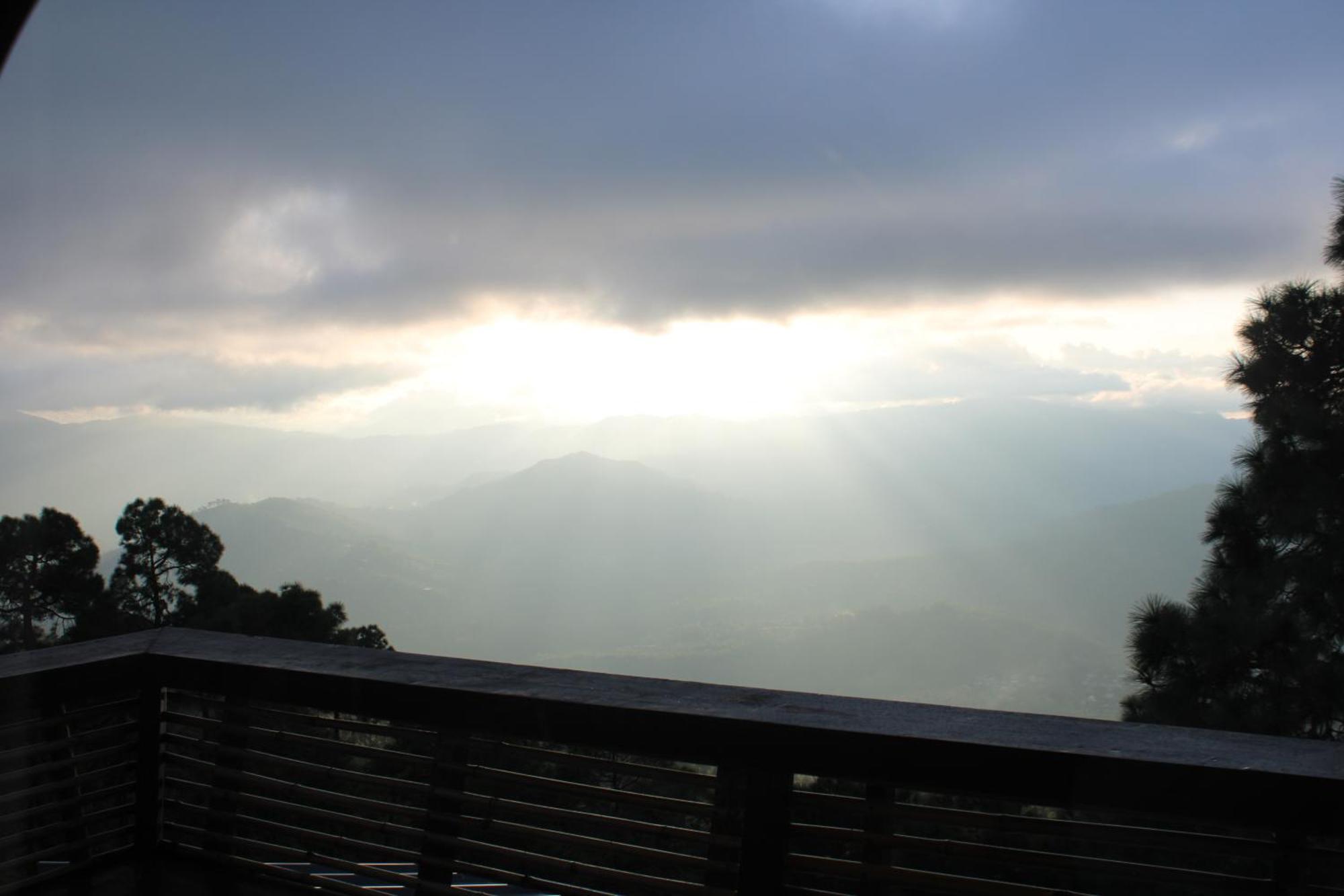 Himalayan Hobbit House Hotel Almora Luaran gambar