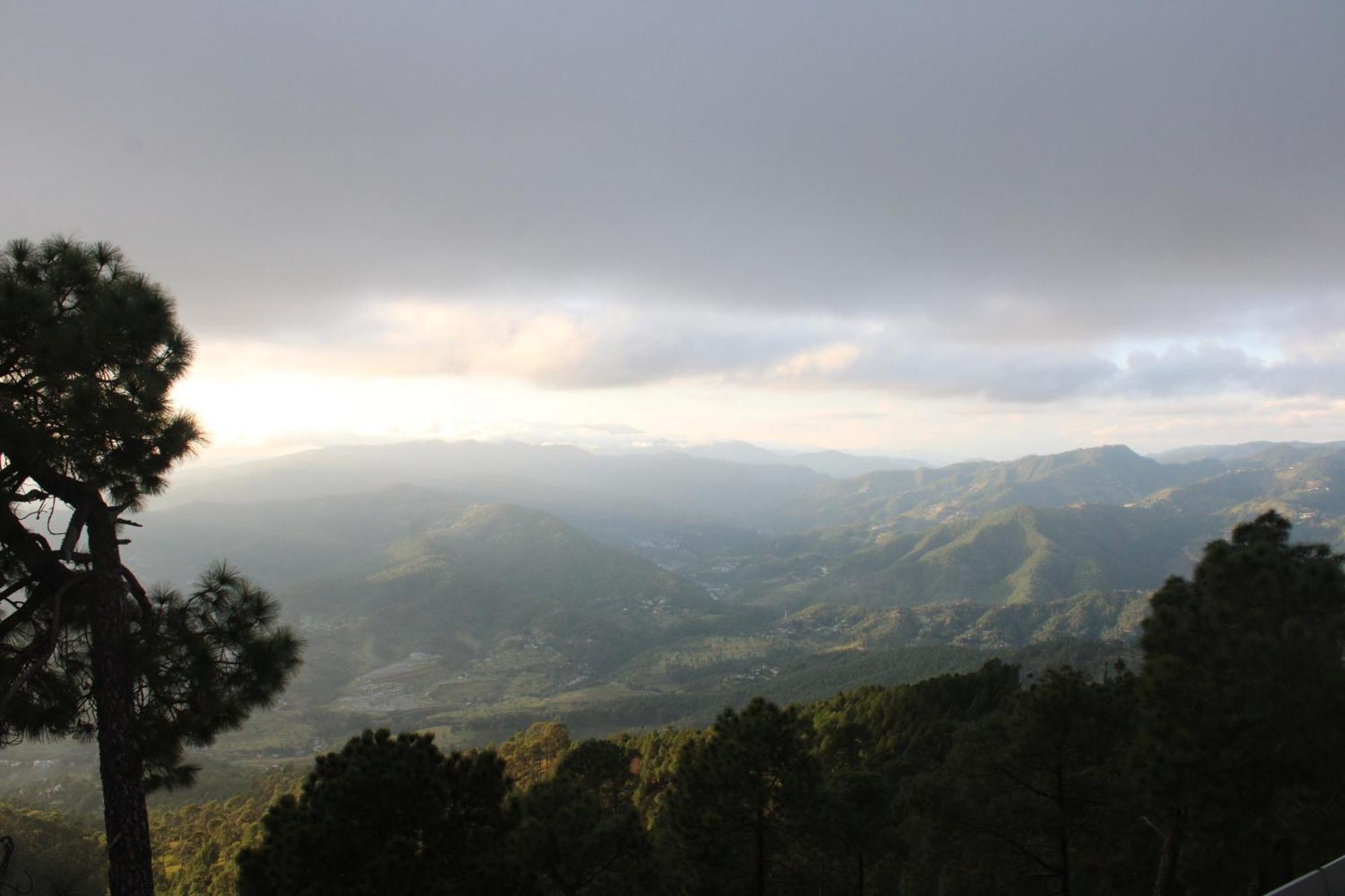 Himalayan Hobbit House Hotel Almora Luaran gambar