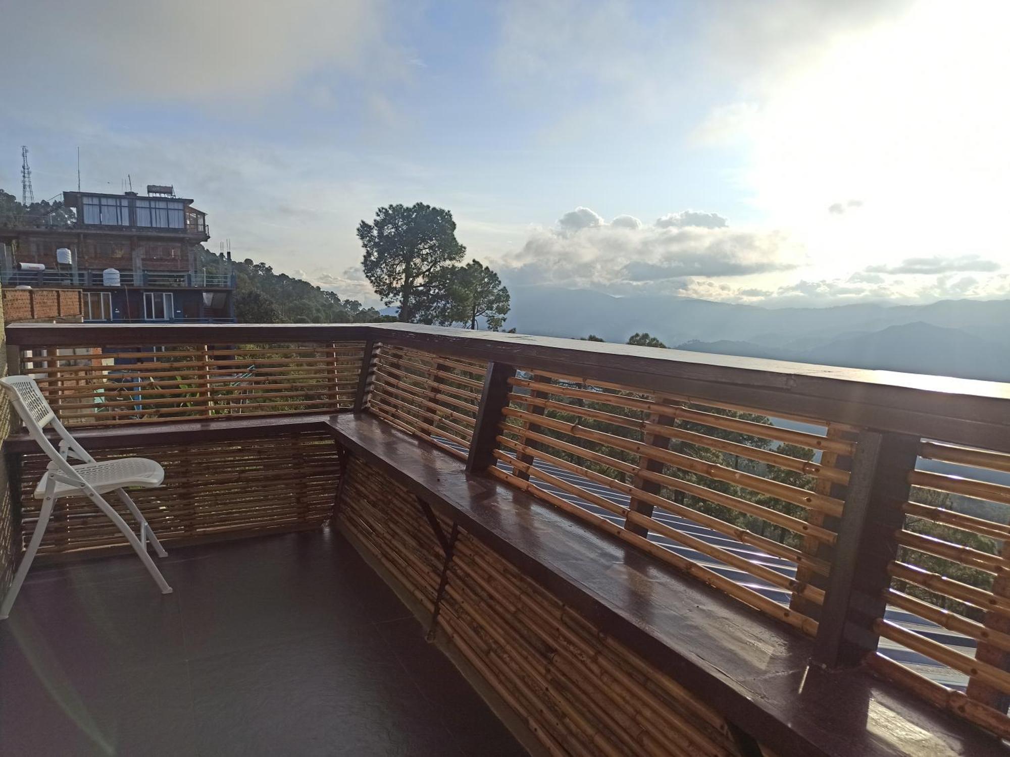 Himalayan Hobbit House Hotel Almora Luaran gambar