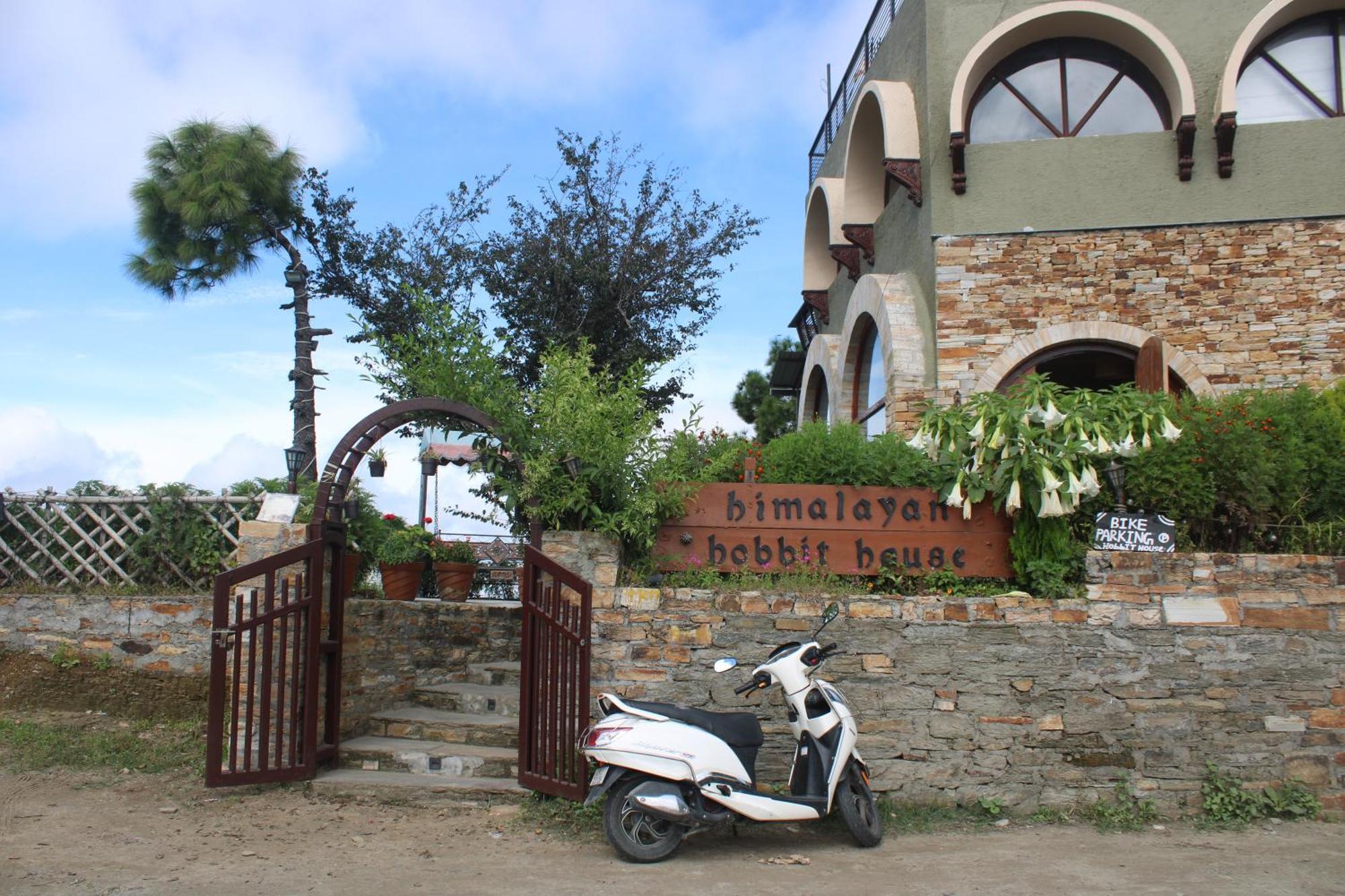 Himalayan Hobbit House Hotel Almora Luaran gambar